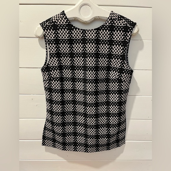 SFERA – Sleeveless Graphic Top (NEW) black & white size M - Picture 1 of 7